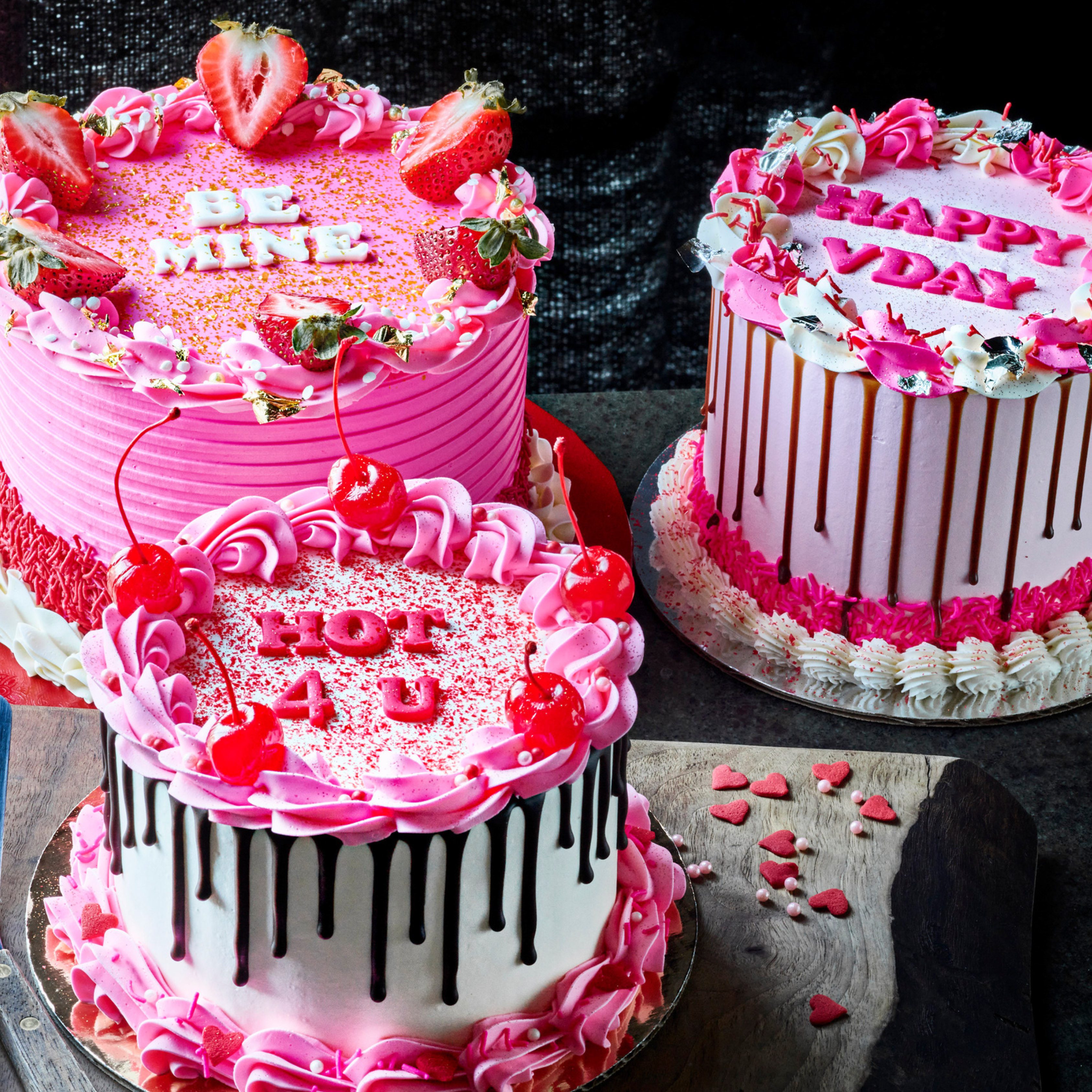 Campy Cake Decorating